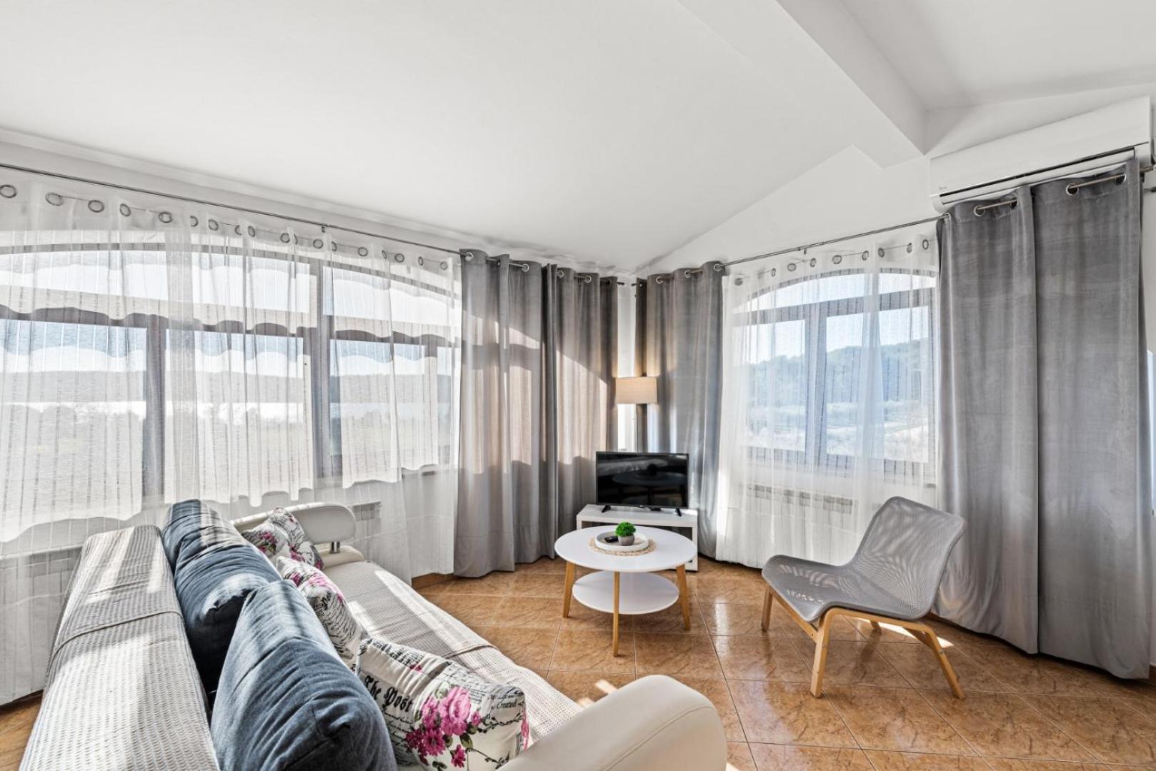 Sea View Apartments With Shared Pool Pomer Bagian luar foto