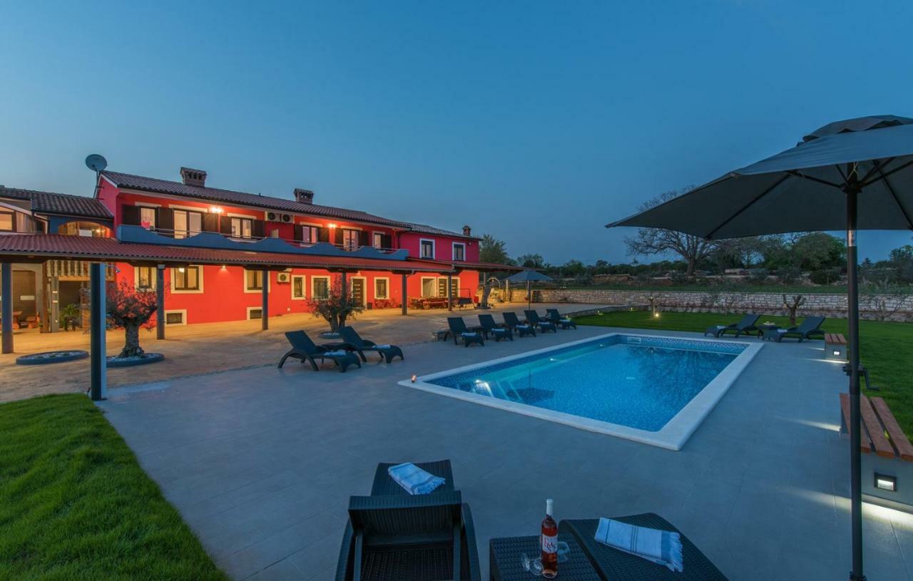 Sea View Apartments With Shared Pool Pomer Bagian luar foto